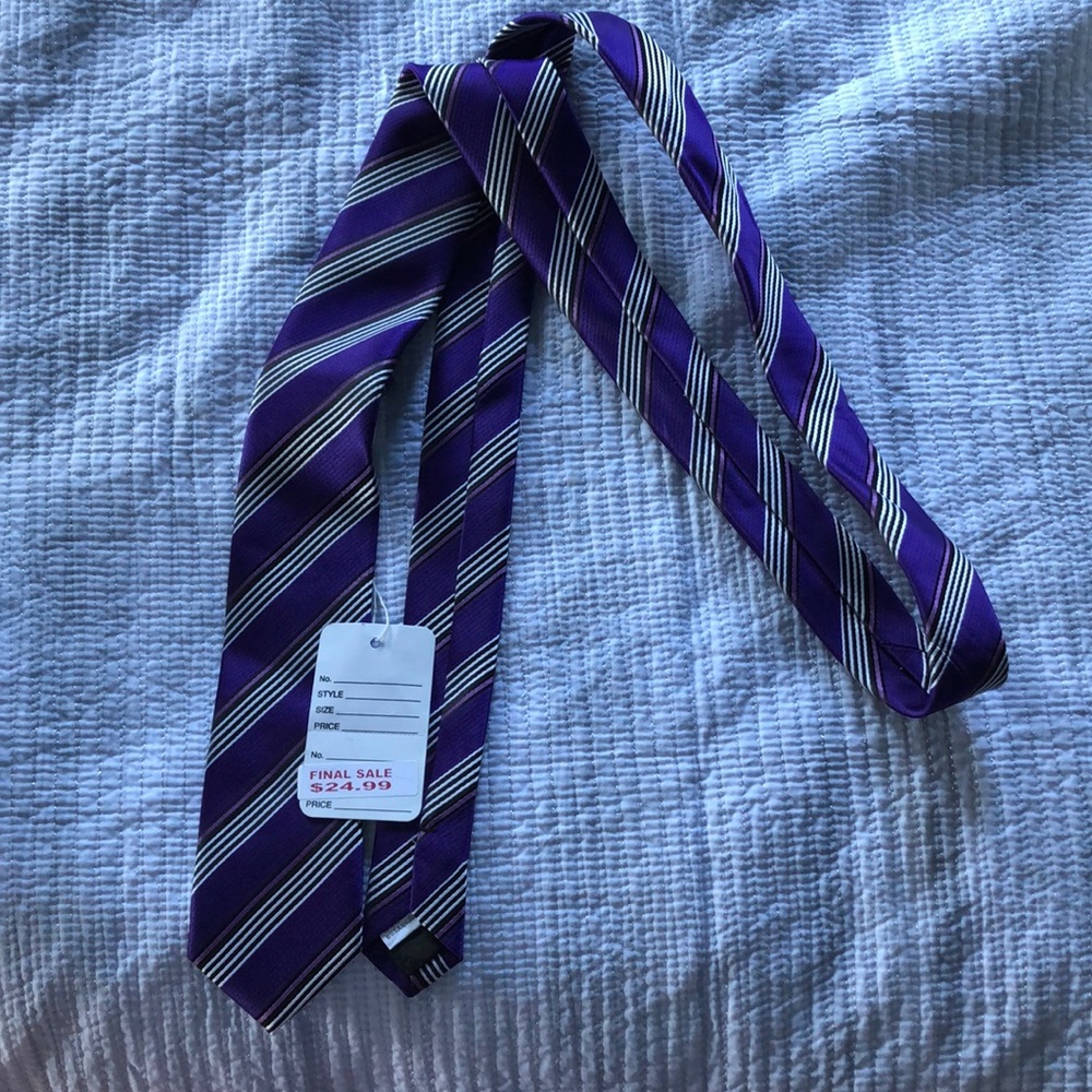 3/$10 🎈Tie NWT